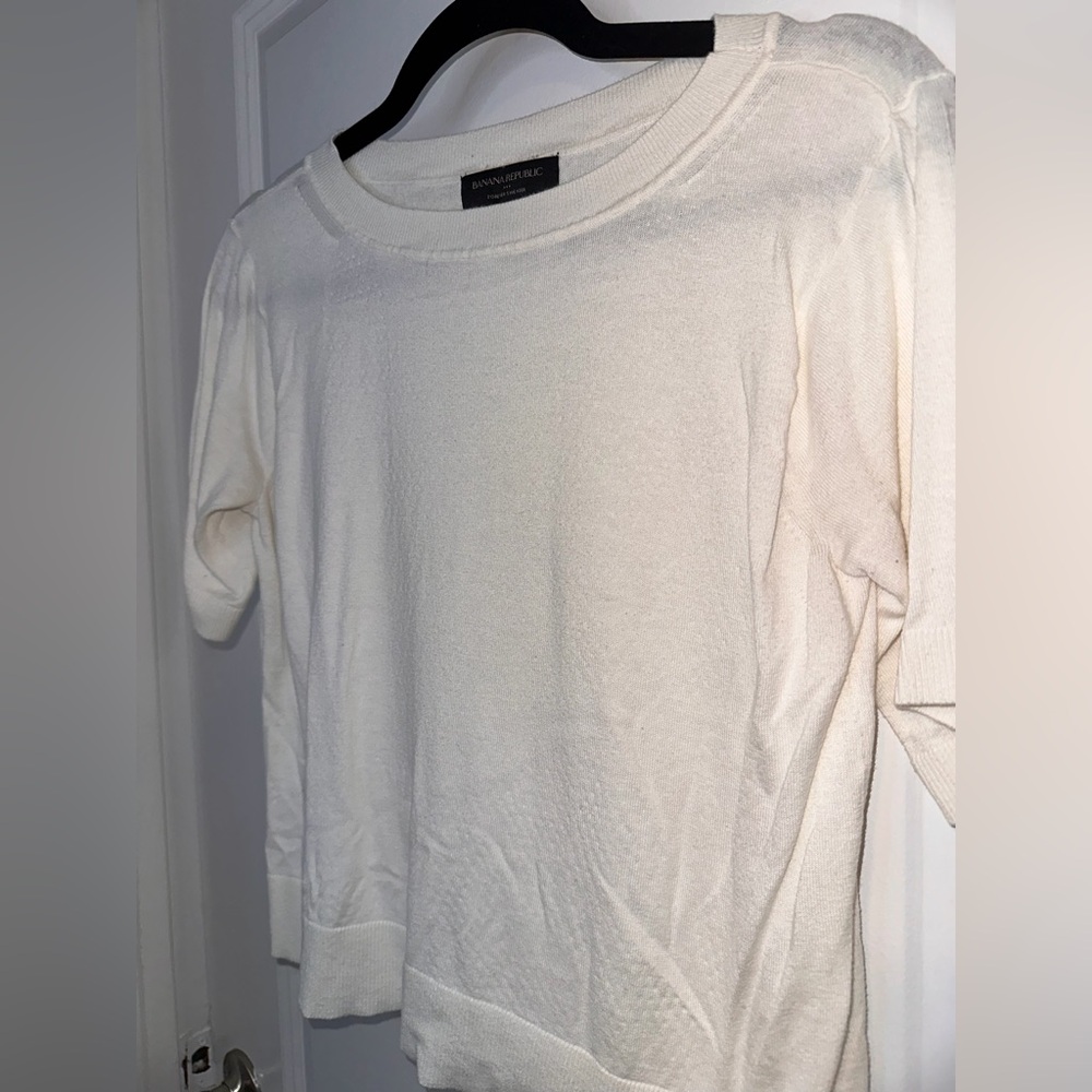 Banana Republic Off-White short sleeve Knit Top